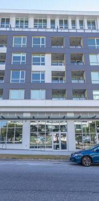 Luxurious 1BR+Den/1BA Condo in Cambie Corridor - Photo 1