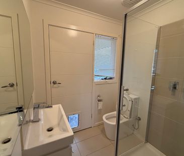 15 Marshall Court, Hampton Park, Vic 3976 - Photo 6