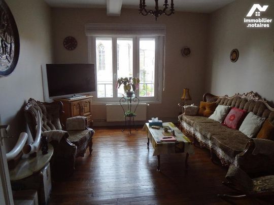 APPARTEMENT au 1er ETAGE sur 84.20 m2 PALIER 9 m2 & COULOIR SALLE de BAINS AMENAGEE (2 vasque... - Photo 1