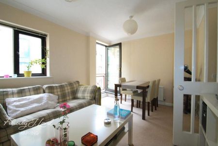 2 bedroom apartment to rent - Photo 3