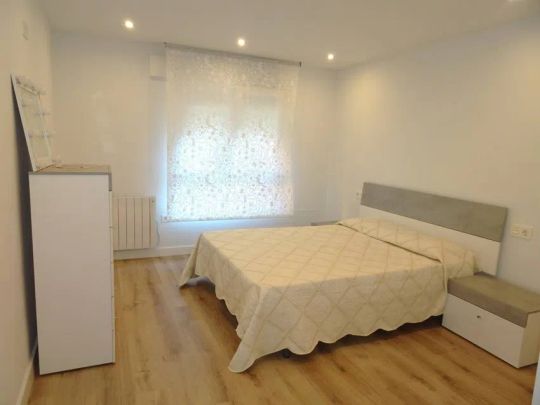 Alquiler de piso en Ceares - Jesuitas - Photo 1