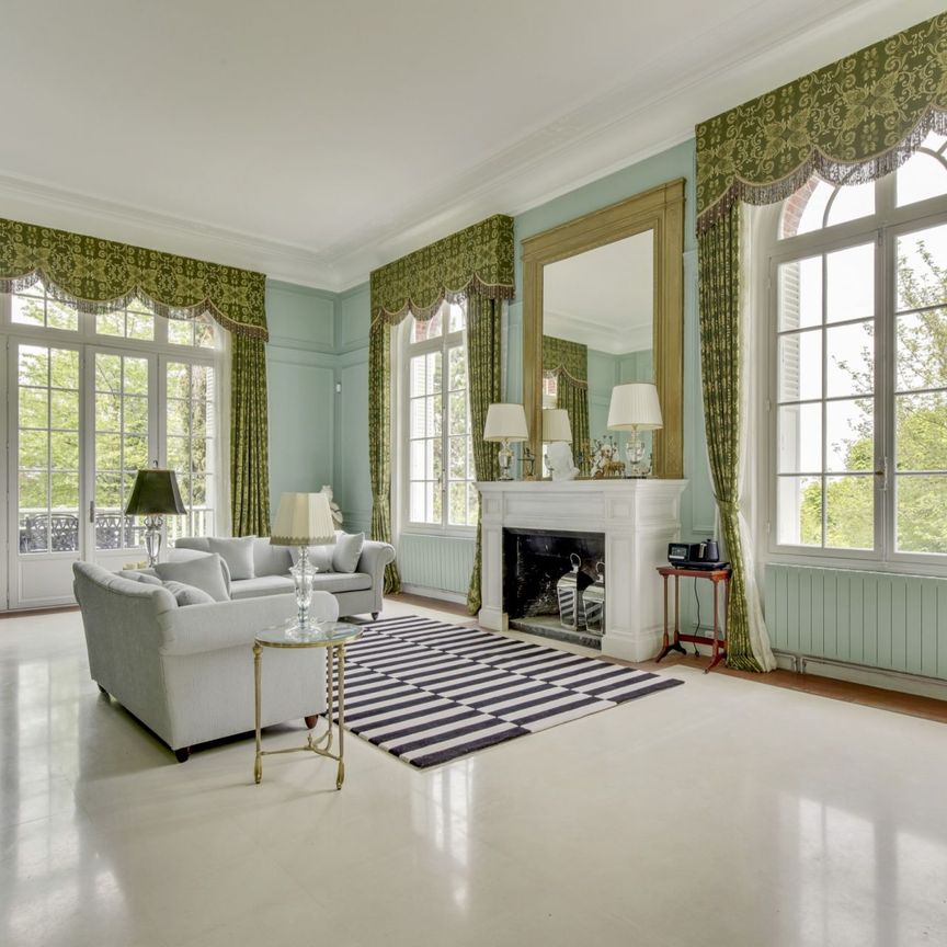 Location Maison de luxe Louveciennes 11 Pièces 413 m² - Photo 1