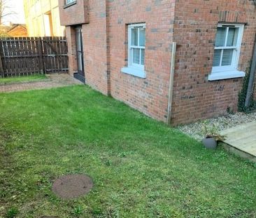 Apt 12, 48 Rossmore Drive, Belfast BT7 3LA - Photo 1