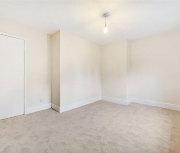 3 bedroom detached house to rent - Photo 2