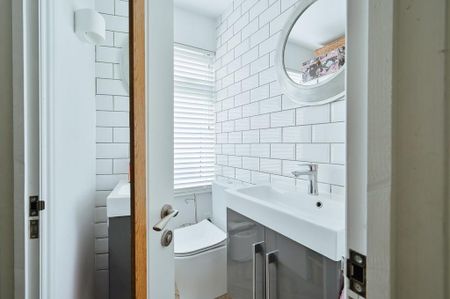 2 bedroom apartment to rent - Photo 5