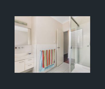 Functionality, Liveability & Proximity - Fully Furnished! - Photo 1