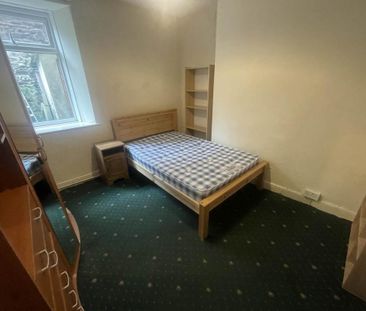 4 bedroom terraced house to rent - Photo 4