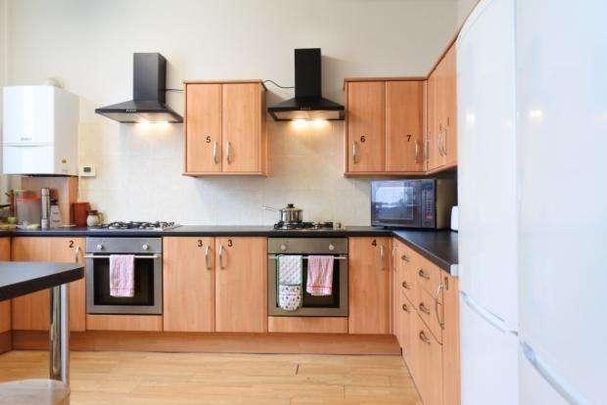 Sharrow Lane, Sheffield, S11 - Photo 1