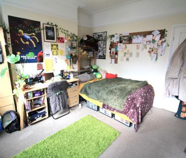 4 bedroom terraced house to rent - Photo 4