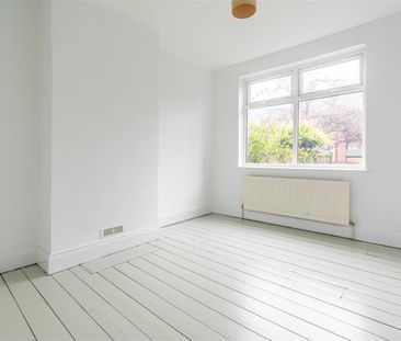 2 bed flat to rent in Wych Elm Crescent, High Heaton, NE7 - Photo 2