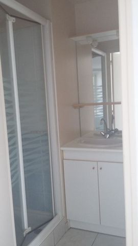 Location Appartement 3 pièces 56m² - Photo 2
