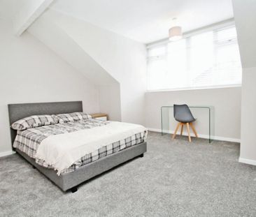 5 bedroom terraced house to rent - Photo 4