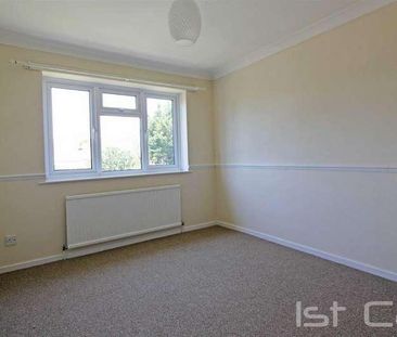 Tankerville Drive, Leigh On Sea, SS9 - Photo 6