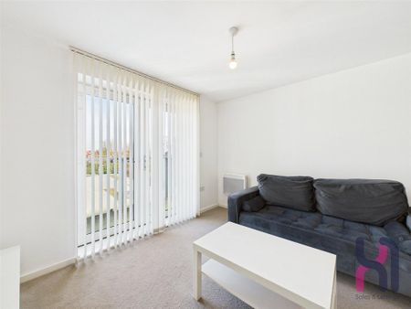 2 bedroom flat to rent - Photo 3