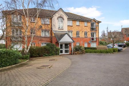Parry Drive, Weybridge, Surrey, KT13 - Photo 3