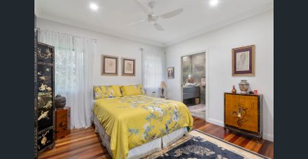 Bayside Family Home with Waterfront Lifestyle - Photo 5