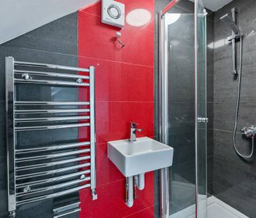 5 bedroom semi-detached house to rent - Photo 2