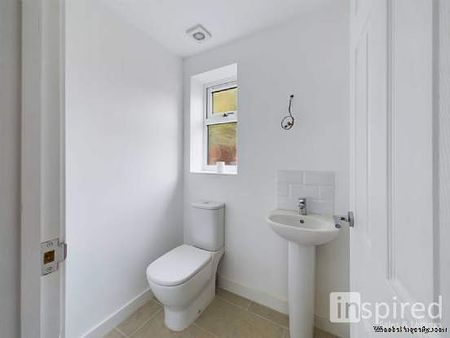 2 bedroom property to rent in Rushden - Photo 2