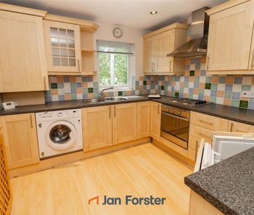 2 bedroom flat to rent - Photo 4