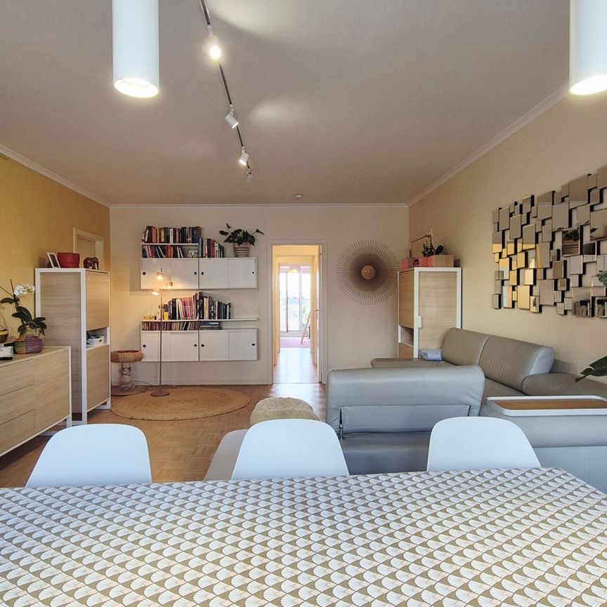 SCHUMAN: exceptional PENTHOUSE with WEST facing balcony - Photo 1
