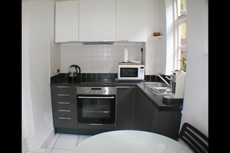 1 Bed Flat, Bell Street, NW1 - Photo 3