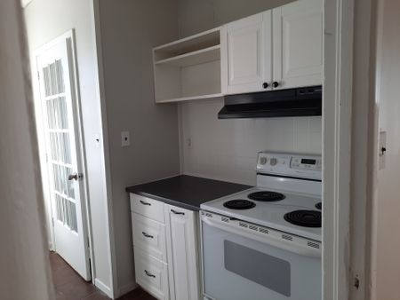 For Lease - 2073 Dundas Street Unit# 3, Edwardsburgh/Cardinal, Ontario - Photo 3