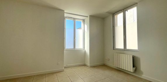 APPARTEMENT CENTRE VILLE LA COURONNE - Photo 2