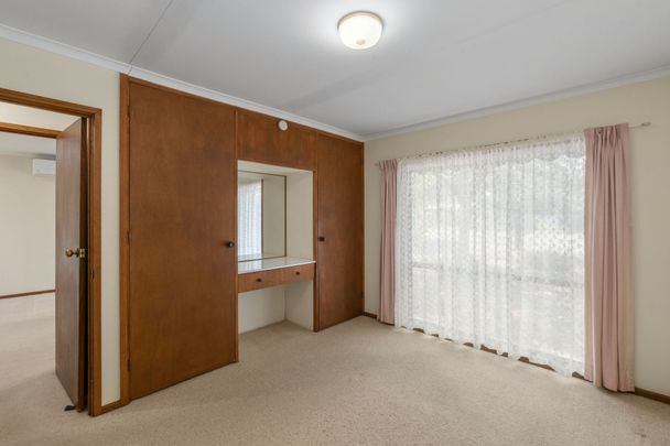 CHARMING 2 BEDROOM UNIT - Photo 1