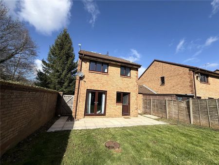 3 bedroom detached house to rent - Photo 4