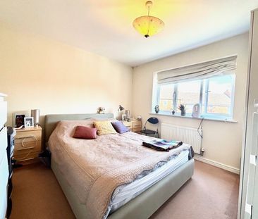 St. Peters Way, Stratford-upon-Avon, CV37 - Photo 1