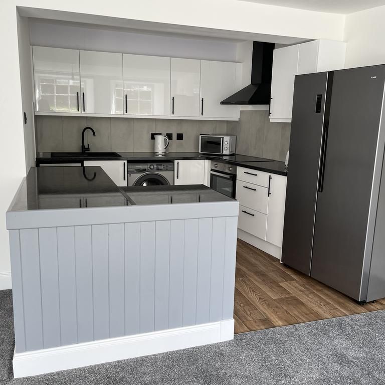 2 bedroom flat to rent - Photo 2