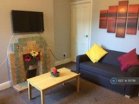 2 bedroom maisonette to rent - Photo 1