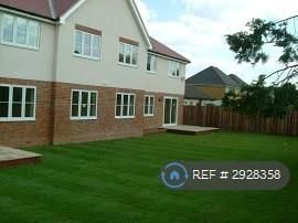 2 bedroom maisonette to rent - Photo 5