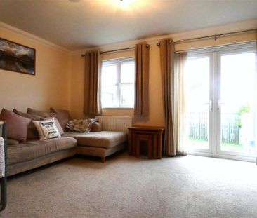 3 bedroom semi-detached house to rent - Photo 6