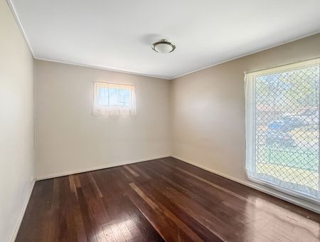 CORNER BLOCK FAMILY HOME - Photo 5