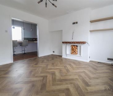 2 bedroom semi-detached house to rent - Photo 2