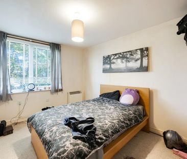 2 Bed Flat - Photo 4