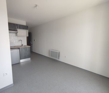 Location Appartement 1 pièce 18m² NIMES 30000 - Photo 2