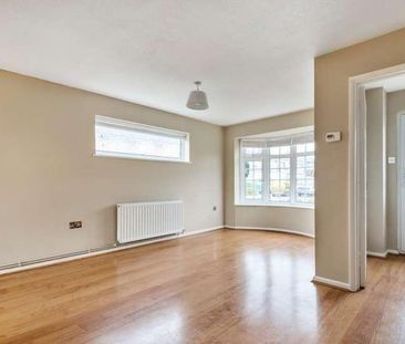 Sandalwood, Guildford, GU2 - Photo 5