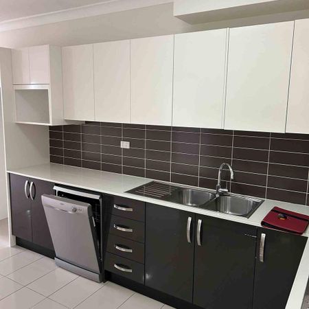 11/2 Porter Street RYDE - Photo 3