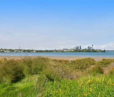 Refreshed 2 Bedroom with Charm Galore! - Photo 2