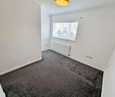 2 bedroom semi-detached house to rent - Photo 3