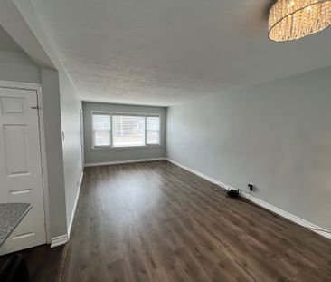 For Lease - 10 Bowman Avenue Unit# A, Barrie, Ontario - Photo 2