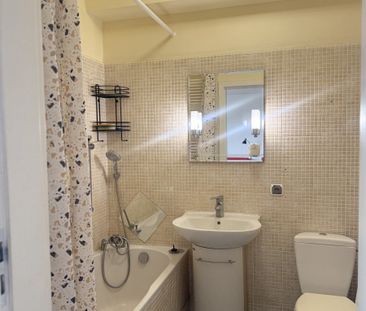 Przestronna kawalerka 36m² z dużym balkonem - Zdjęcie 2