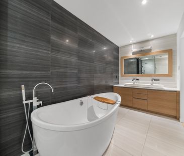 For Lease - 36 Sutcliffe Drive, Toronto, Ontario - Photo 2