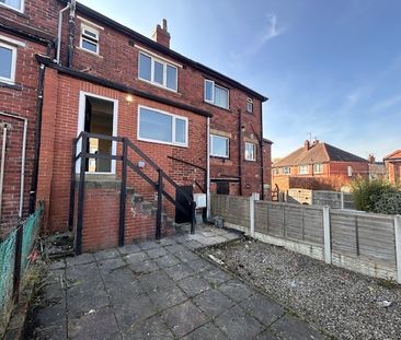 Springfield Lane, Leeds, Morley - Photo 5