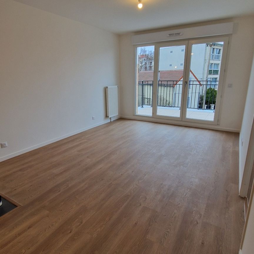 Location Appartement 2 pièces 40m² NEUILLY PLAISANCE 93360 - Photo 1