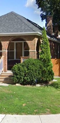 St Clair Ave W. & Oakwood Apartment For Rent - Photo 1