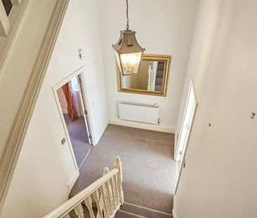 3 bedroom end of terrace house to rent - Photo 4