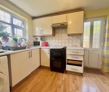 Wells Gardens, Elm Park, RM13 7LU, Property for rent - Photo 3